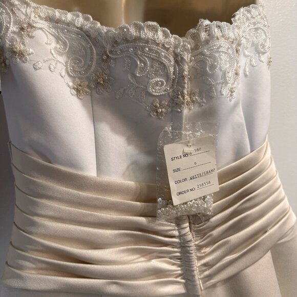 NEW David's Bridal Wedding Dress Michaelangelo Sz 6 Satin Beaded Train White - Picture 7 of 12